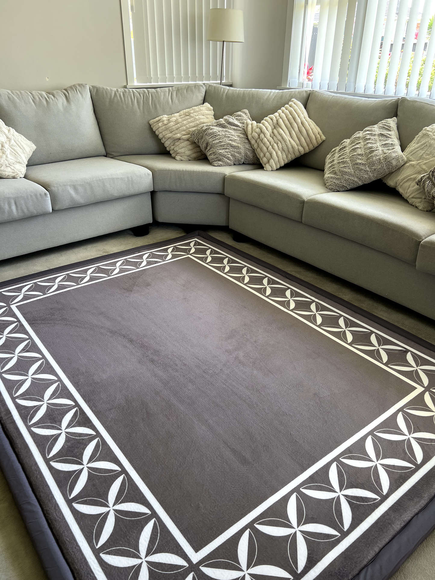MEREDYTH GREY (Charcoal) Miti Mat