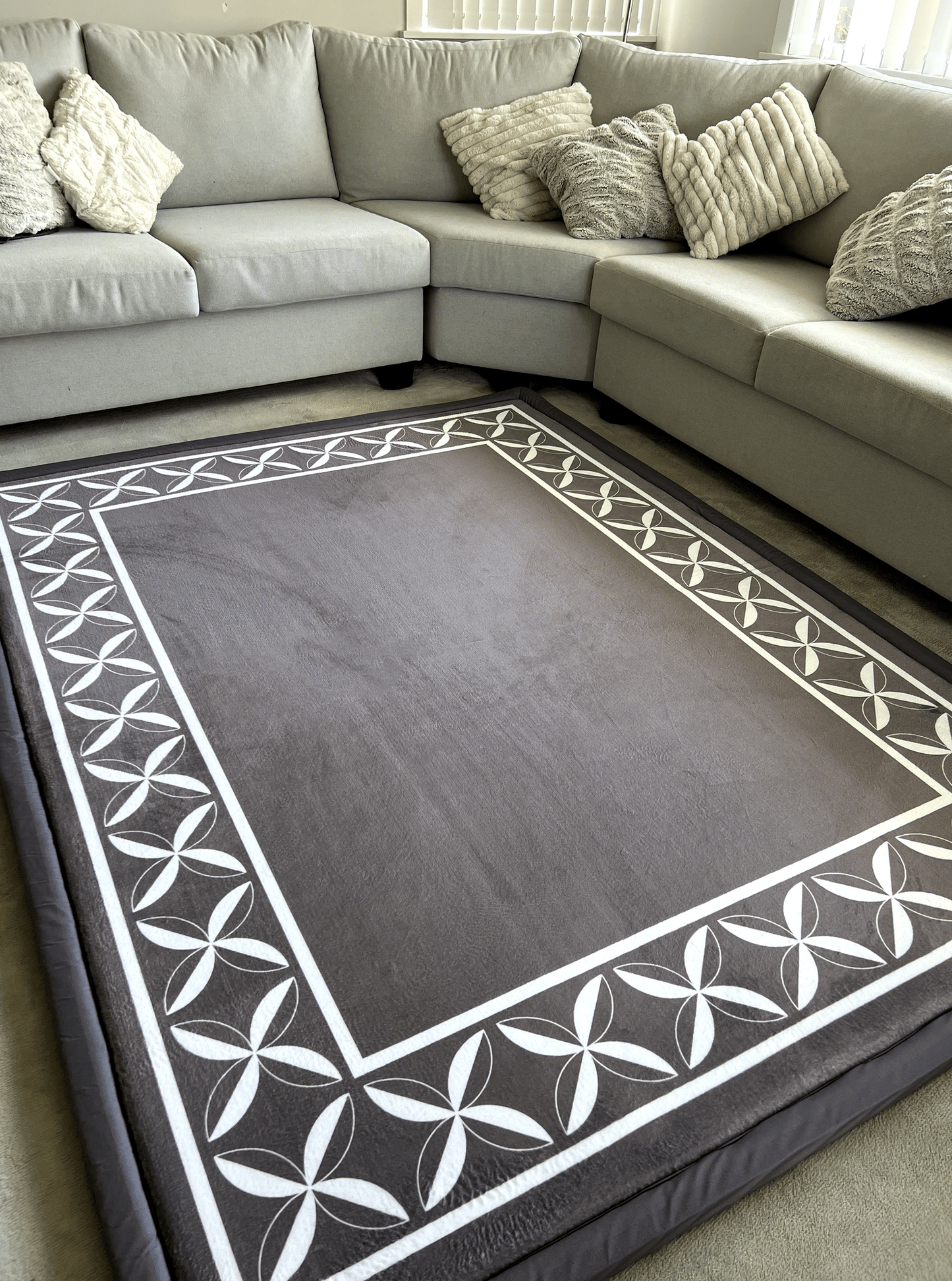 MEREDYTH GREY (Charcoal) Miti Mat